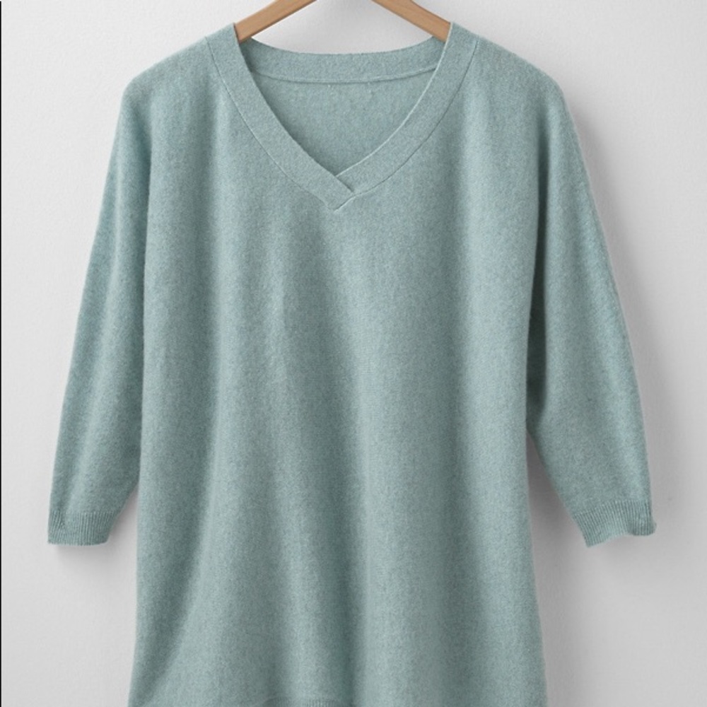 Garnet Hill Oversized Cashmere V-Neck Sweater